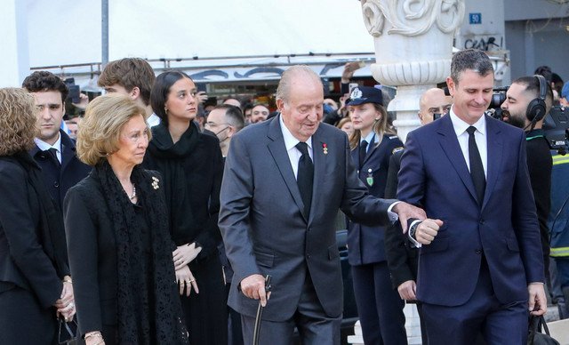 Βασίλισσα Σοφία: Η ευχετήρια κάρτα για τα Χριστούγεννα – Την υπογραφεί και ο Χουάν Κάρλος 