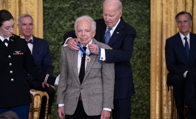 Ο Ralph Lauren τιμήθηκε με το Προεδρικό Μετάλλιο της Ελευθερίας