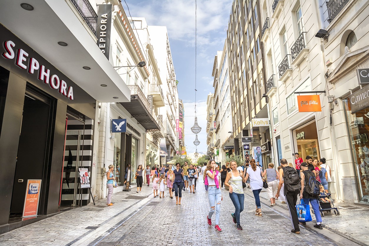 Ανοιχτά την Κυριακή τα καταστήματα λόγω θερινών εκπτώσεων -Το ωράριο λειτουργιάς