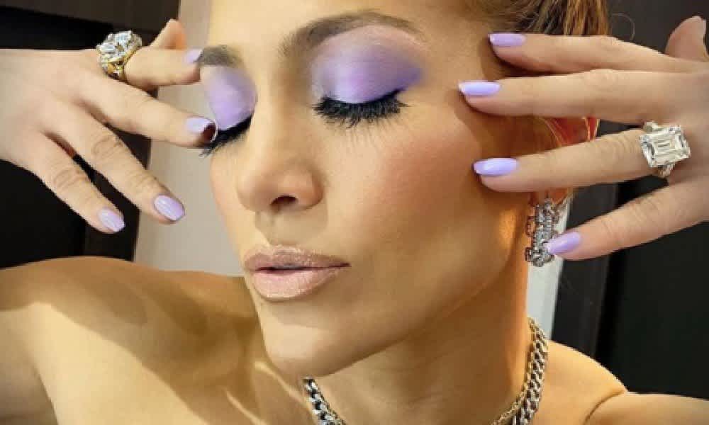 Η Jennifer Lopez έχει τα πιο ωραία #ΝailLooks