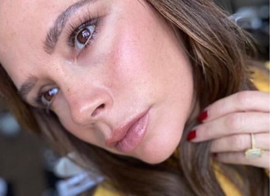 H no makeup selfie της Victoria Beckham με την κόρη της