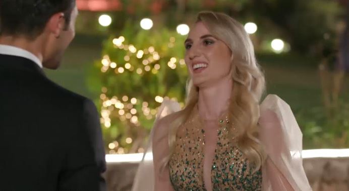 Ξαφνική αποχώρηση στο «The Bachelor»: Η Μάγδα ή η Άννυ θα φύγει;