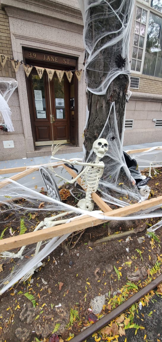 για «trick or treat» δηλαδή «φάρσα ή κέρασμα»