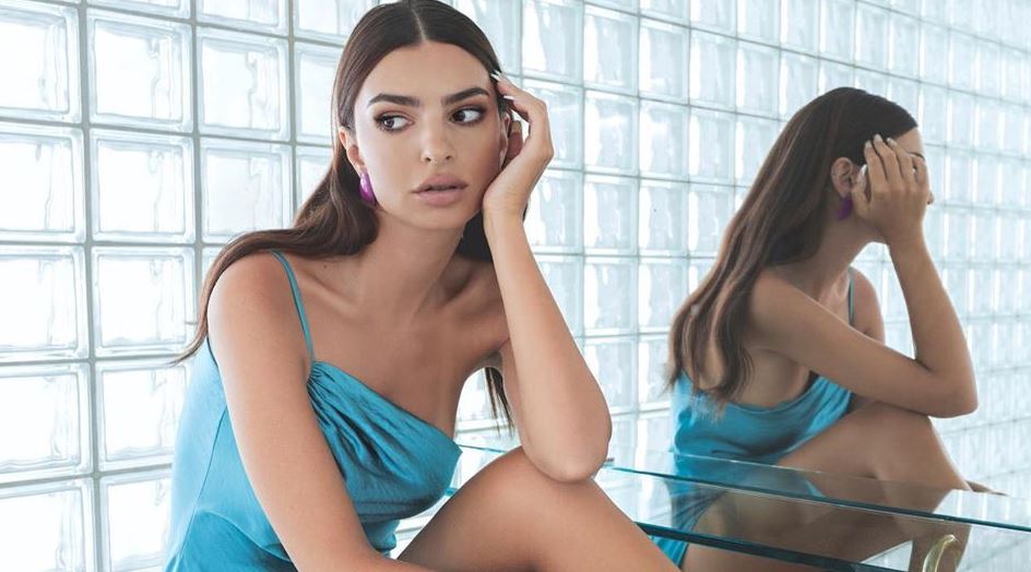 Το τολμηρό φόρεμα της Emily Ratajkowski μετά την ανακοίνωση της εγκυμοσύνης  της