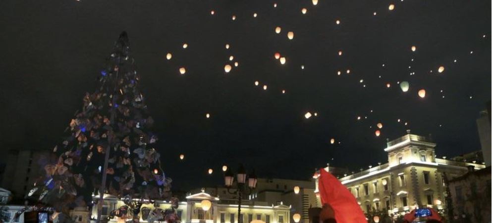 Χριστούγεννα: Τι θα γίνει με λιανεμπόριο, εστίαση και μετακινήσεις σε άλλες περιοχές;