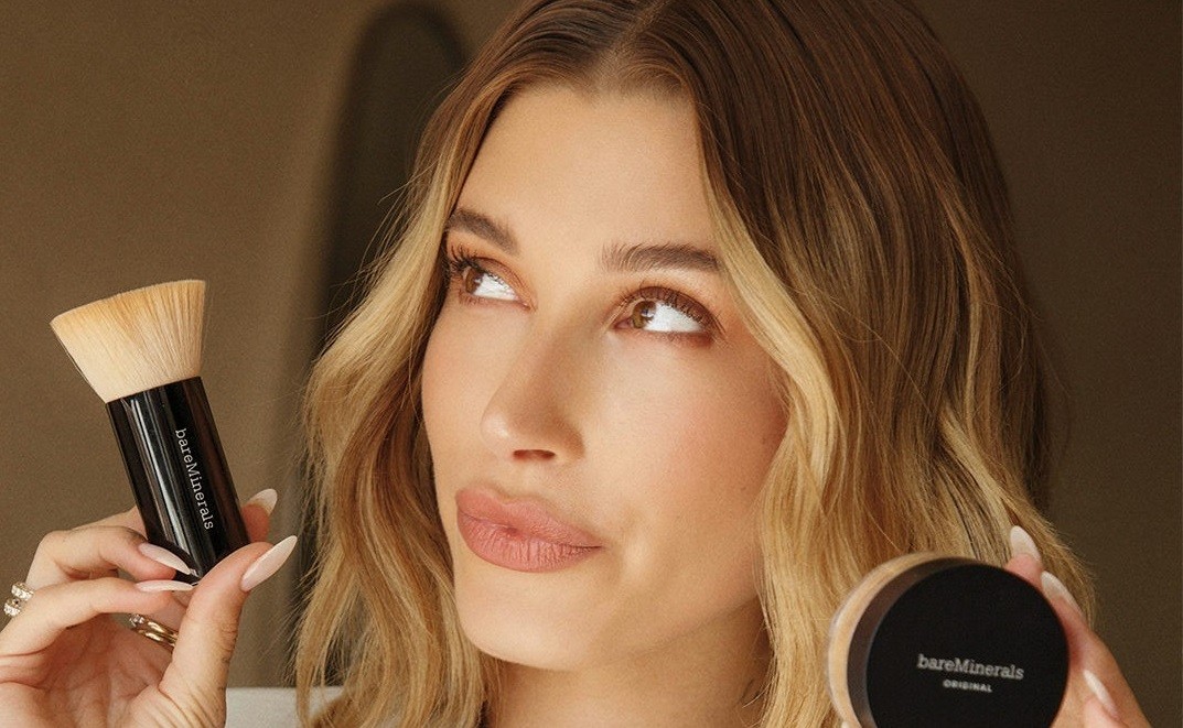 Hailey Bieber: Λανσάρει το δικό της brand καλλυντικών;