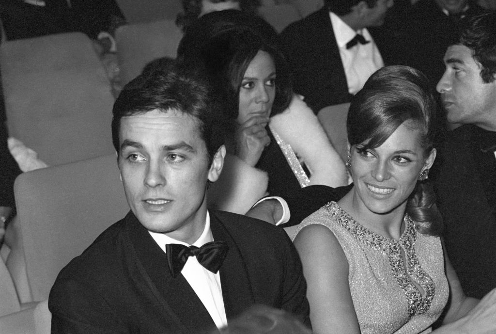 Glamour: Alain και Nathalie Delon σε πρεμιέρα το 1965.