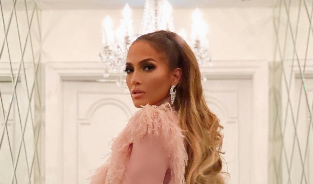 Jennifer Lopez: Η αστεία selfie στην μπανιέρα της