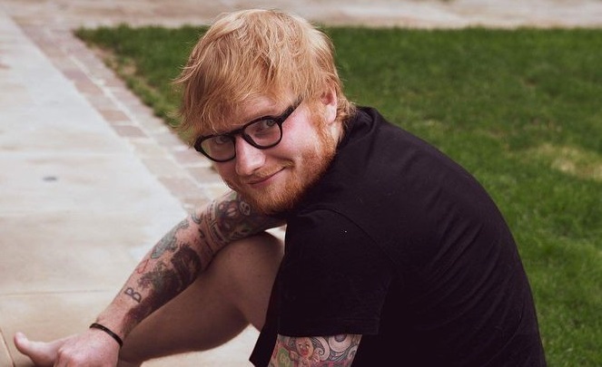 Ed Sheeran: Βόλτα στο εντυπωσιακό κτήμα του αξίας 3.7 εκ. λιρών