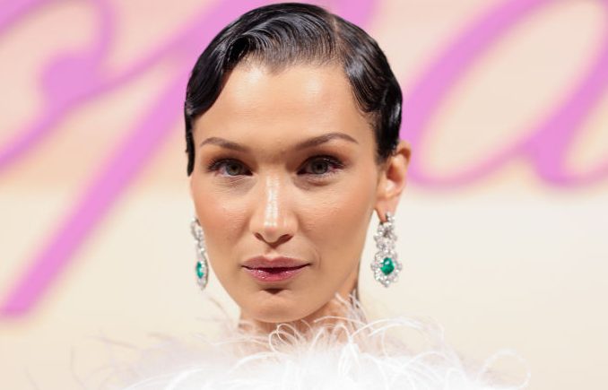 Η Bella Hadid είναι ξανά ερωτευμένη και μας δείχνει το αγόρι της