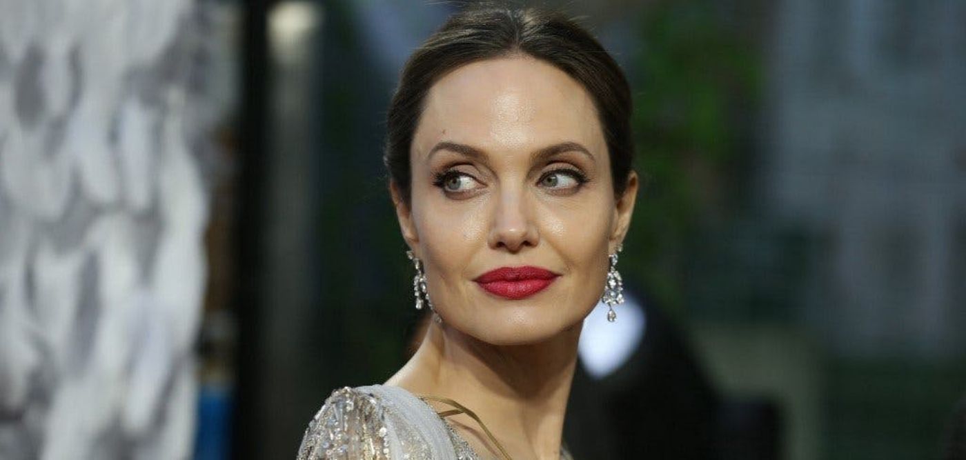 Angelina Jolie: Ερωτευμένη με τραγουδιστή 15 χρόνια μικροτερό της