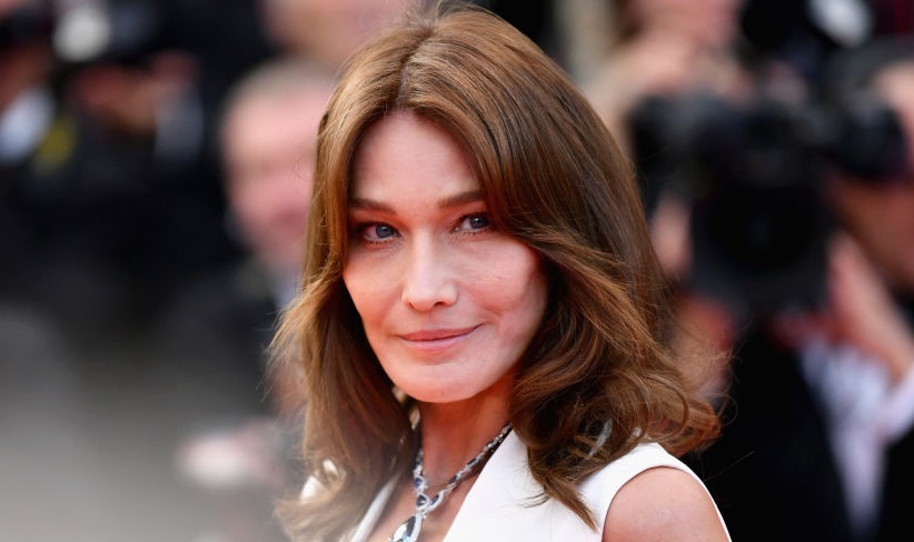 Carla Bruni: Στιγμές χαλάρωσης στην Ελλάδα