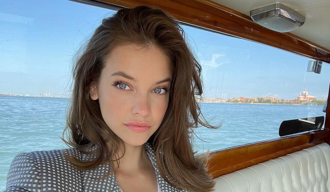 Barbara Palvin: Ποζάρει στο εξώφυλλο του περιοδικού Numero, με δημιουργία της Celia Kritharioti