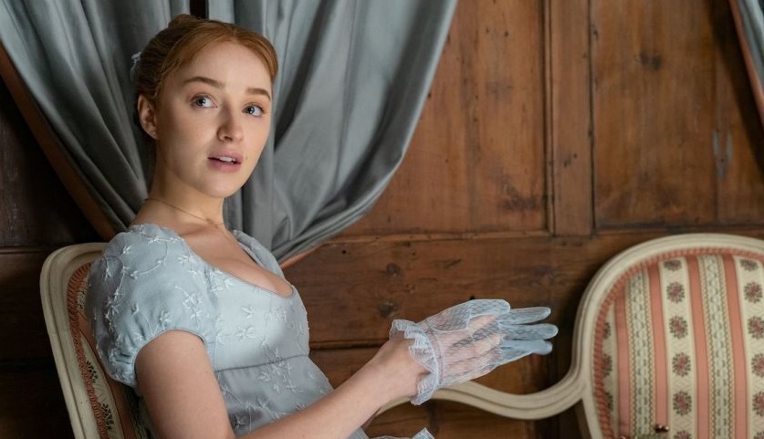 Η Phoebe Dynevor του Bridgerton πρωταγωνιστεί στην πρώτη της καμπάνια