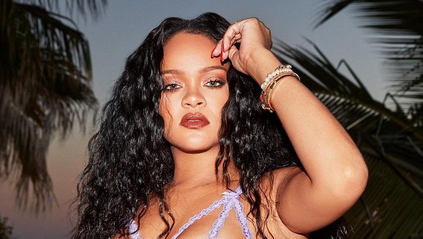 Rihanna: Το νέο της eye look είναι ιδανικό για τα Χριστούγεννα και είναι πανεύκολο