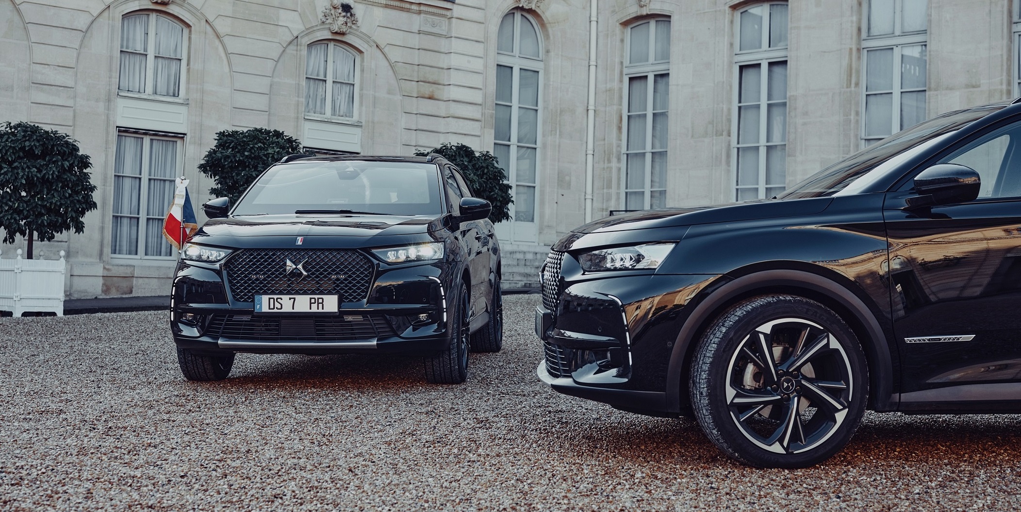 DS 7 Crossback: To σύμβολο της savoir-faire στην υπηρεσία του Γάλλου Προέδρου, Emmanuel Macron