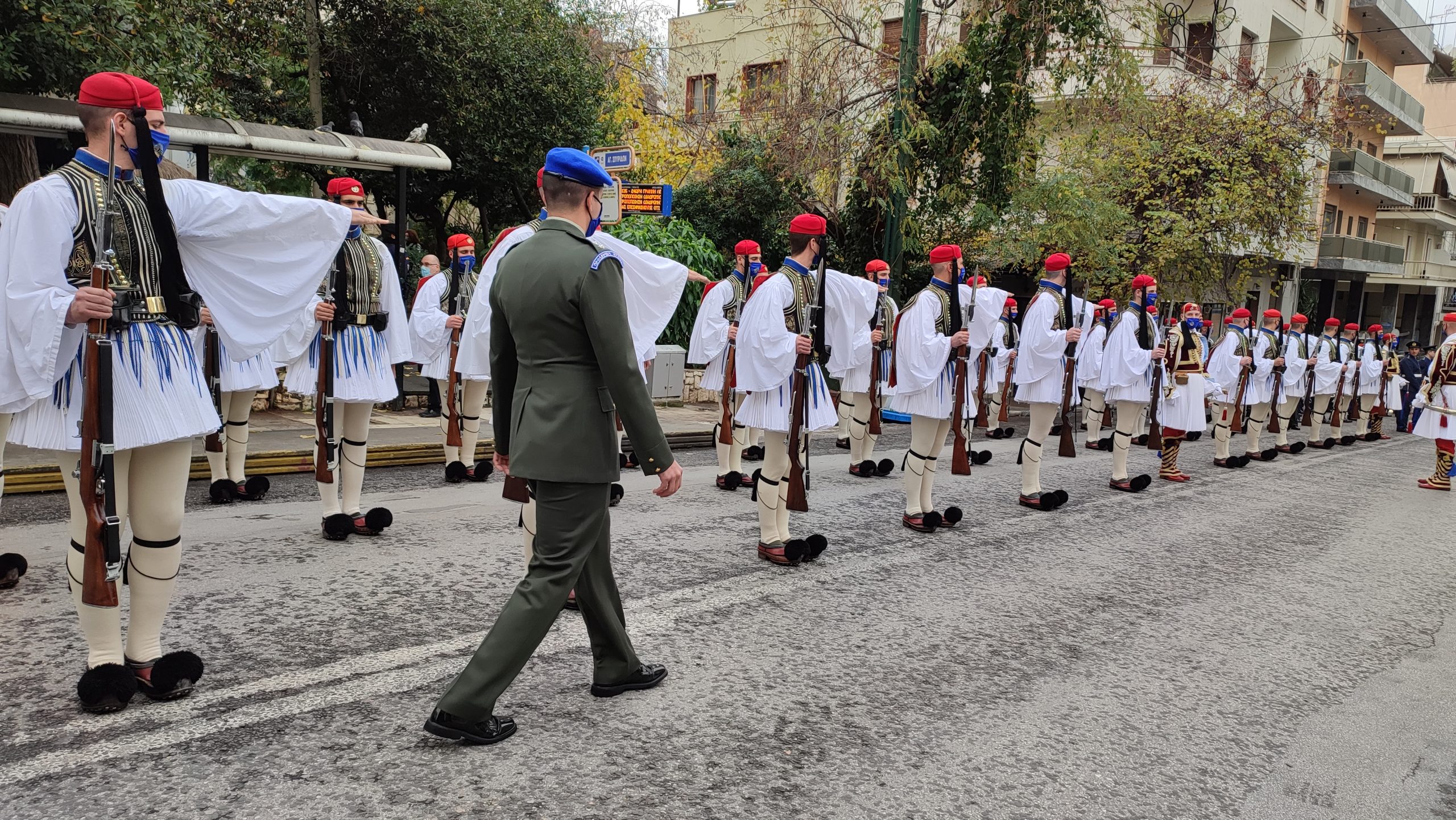 Κάρολος Παπούλιας