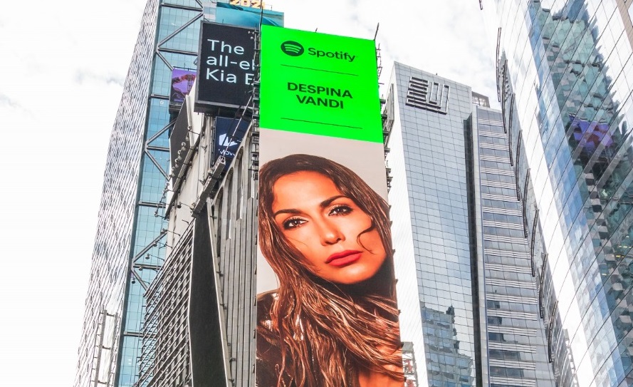 Δέσποινα Βανδή: Mπήκε σε billboard στην Times Square