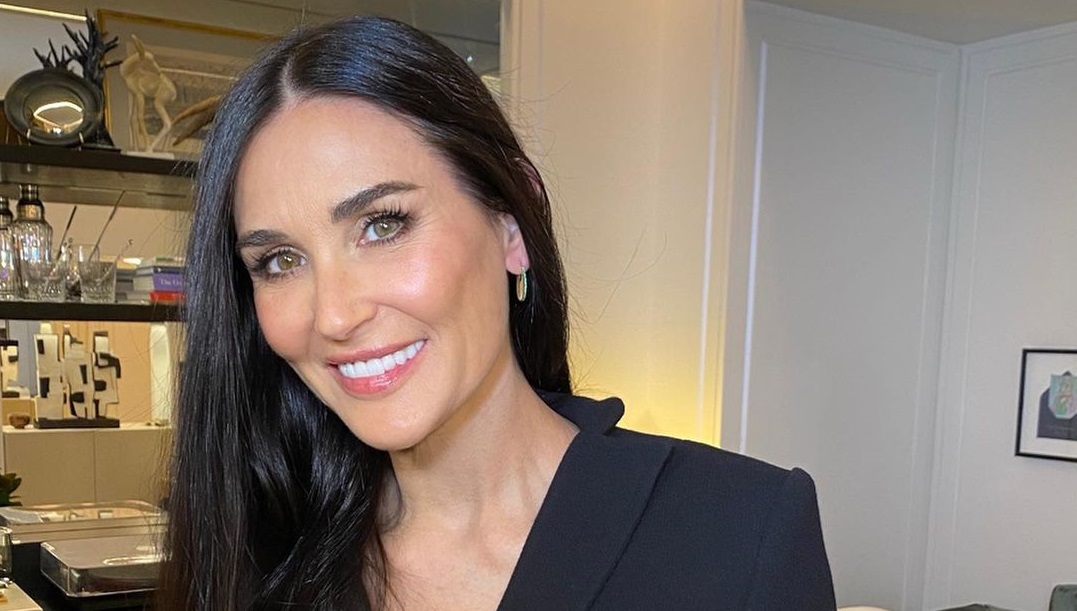 Demi Moore: Φωτογραφίζεται στην μπανιέρα της χωρίς ίχνος μακιγιάζ