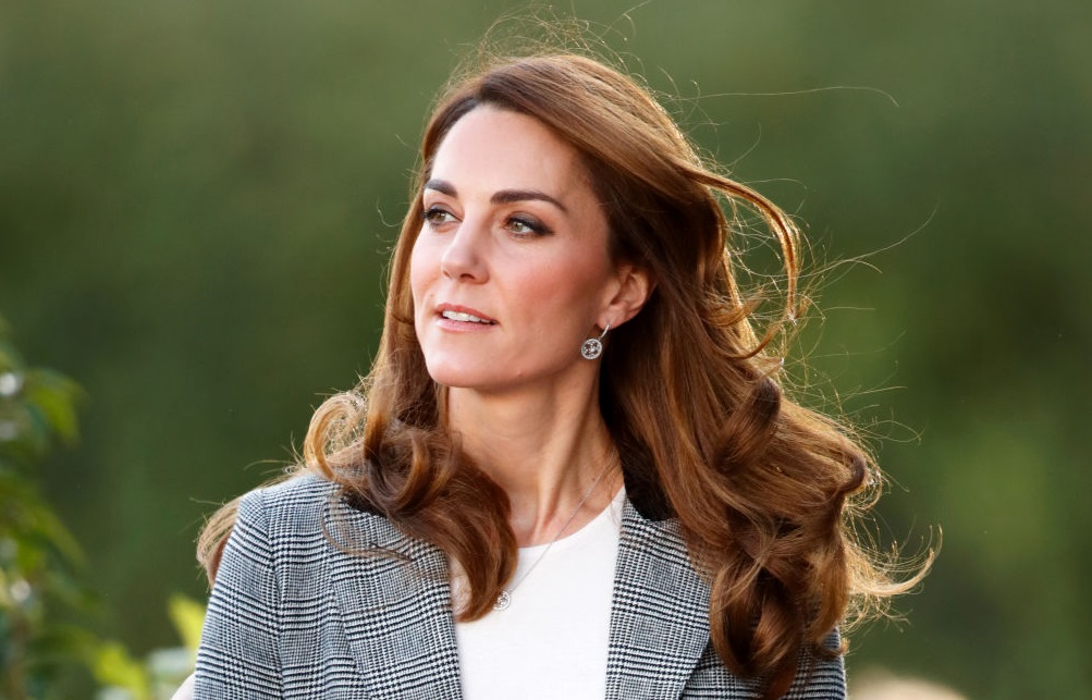 Kate Middleton: Η βούρτσα μαλλιών που λατρεύει πωλείται στην Ελλάδα και κοστίζει μόλις 16€