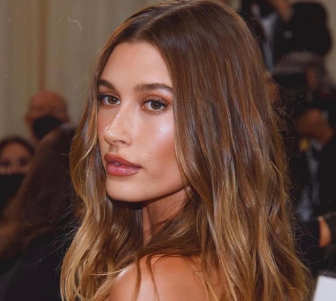 Hailey Bieber: Με συμπτώματα εγκεφαλικού στο νοσοκομείο - Τι συνέβη;