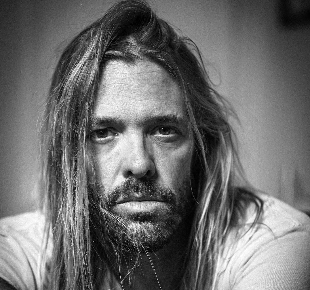 Taylor Hawkins: Ο ντράμερ των Foo Fighters έφυγε από τη ζωή