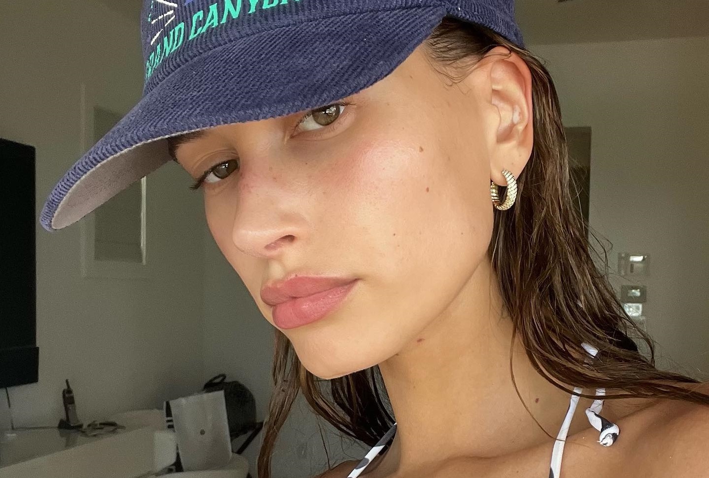 Hailey Bieber: Το νέο της μανικιούρ είναι το επόμενο δικό μας