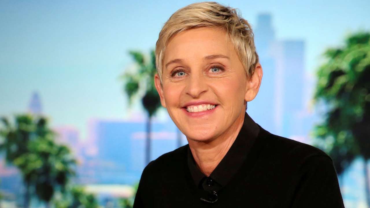 Ellen DeGeneres: Με δάκρυα στα μάτια ολοκλήρωσε το διάσημο show της