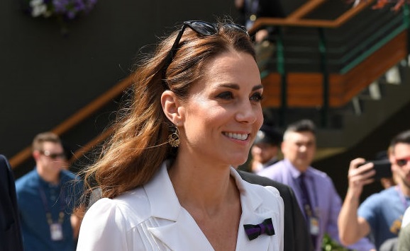 Kate Middleton: Kαι όμως βρήκαμε τα παπούτσια της με μόλις 50€