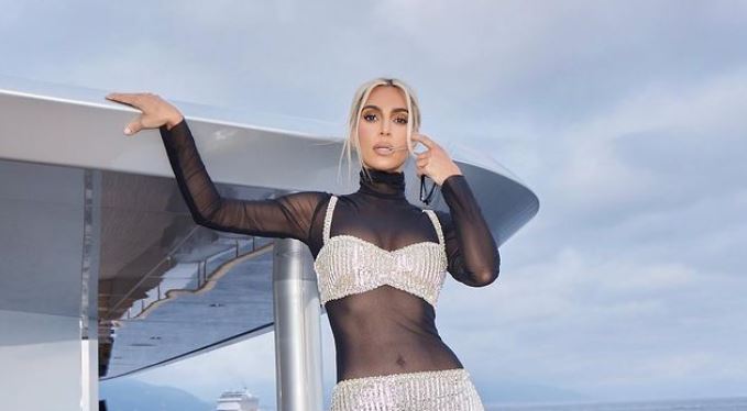 Kim Kardashian: Το sex στα 40 και η εμμονή της να δείχνει νεότερη