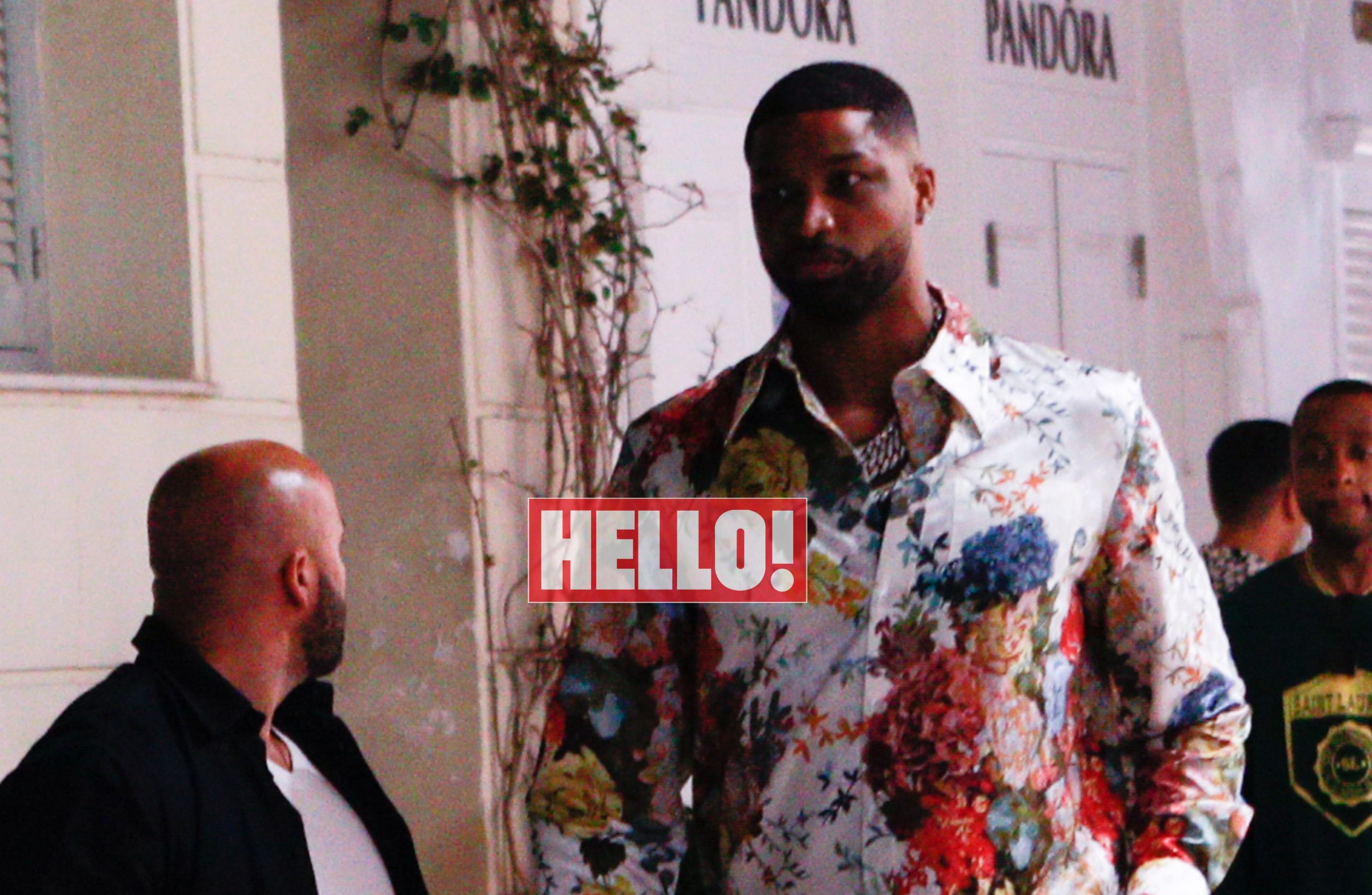 O Tristan Thompson με τη νέα του σύντροφο στη Μύκονο - Οι φωτογραφίες από τη βόλτα τους