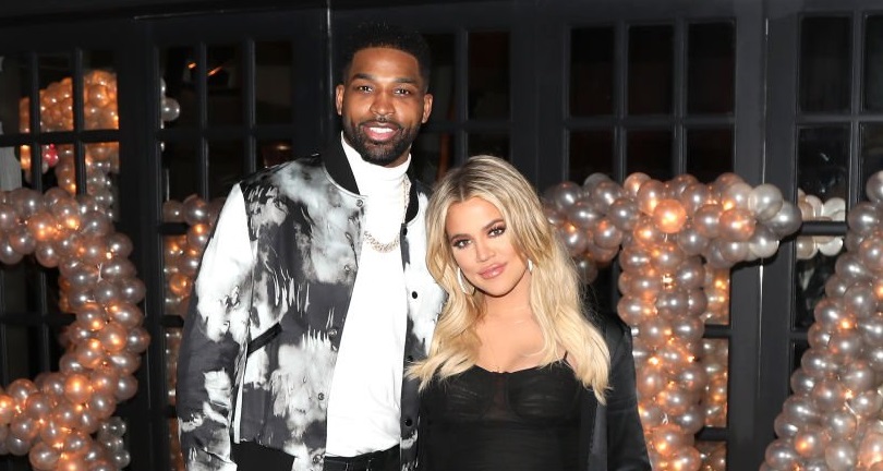 O Tristan Thompson περπατά στη Μύκονο με τη νέα συνοδό του κι η Khloe Kardashian αντιδρά δημόσια