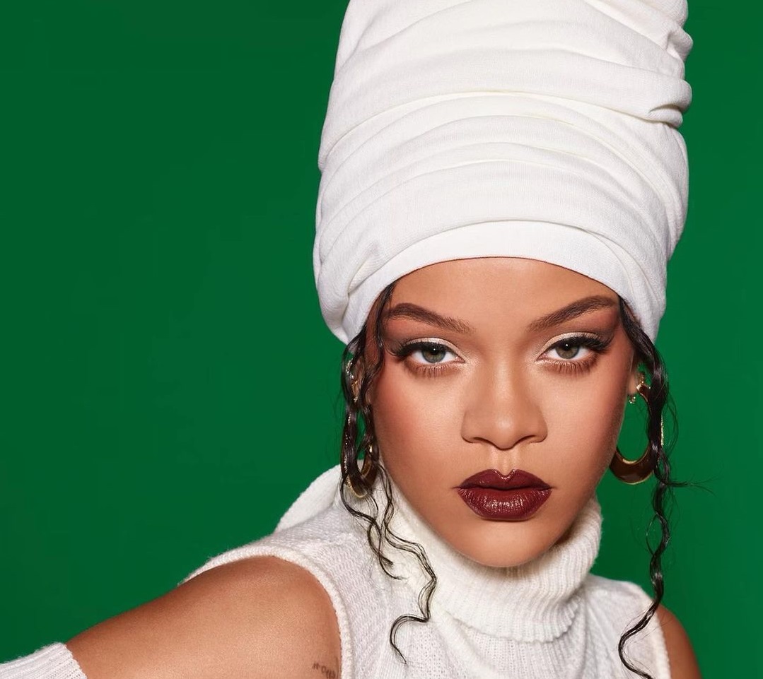 Rihanna: Έτσι είναι το σώμα της λίγους μήνες μετά τη γέννηση του γιου της