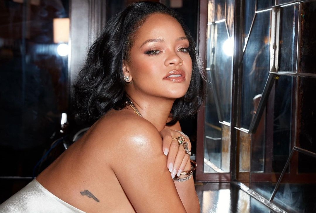 Η Rihanna επιβεβαίωσε ότι επιστρέφει στο τραγούδι μετά από χρόνια απουσίας