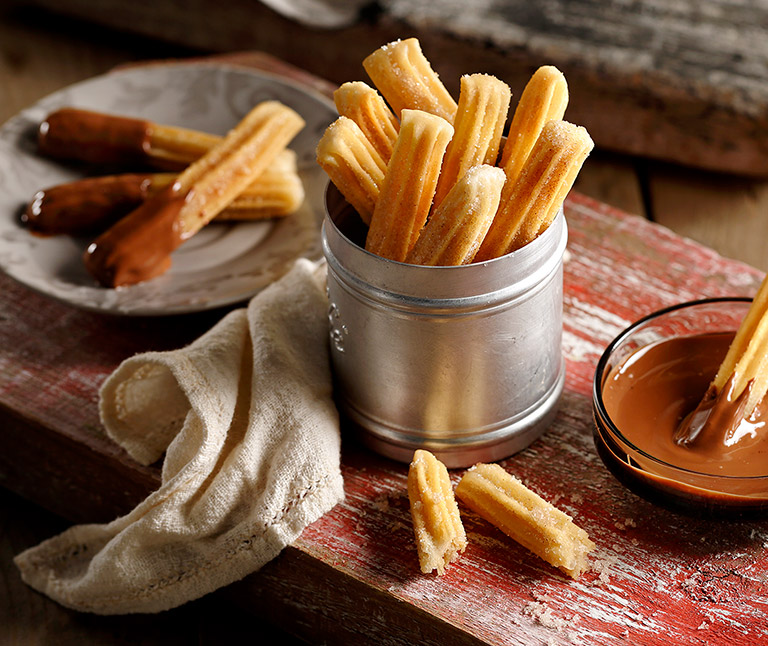 Η καλύτερη συνταγή για Churros από την Αργυρώ Μπαρμπαρίγου