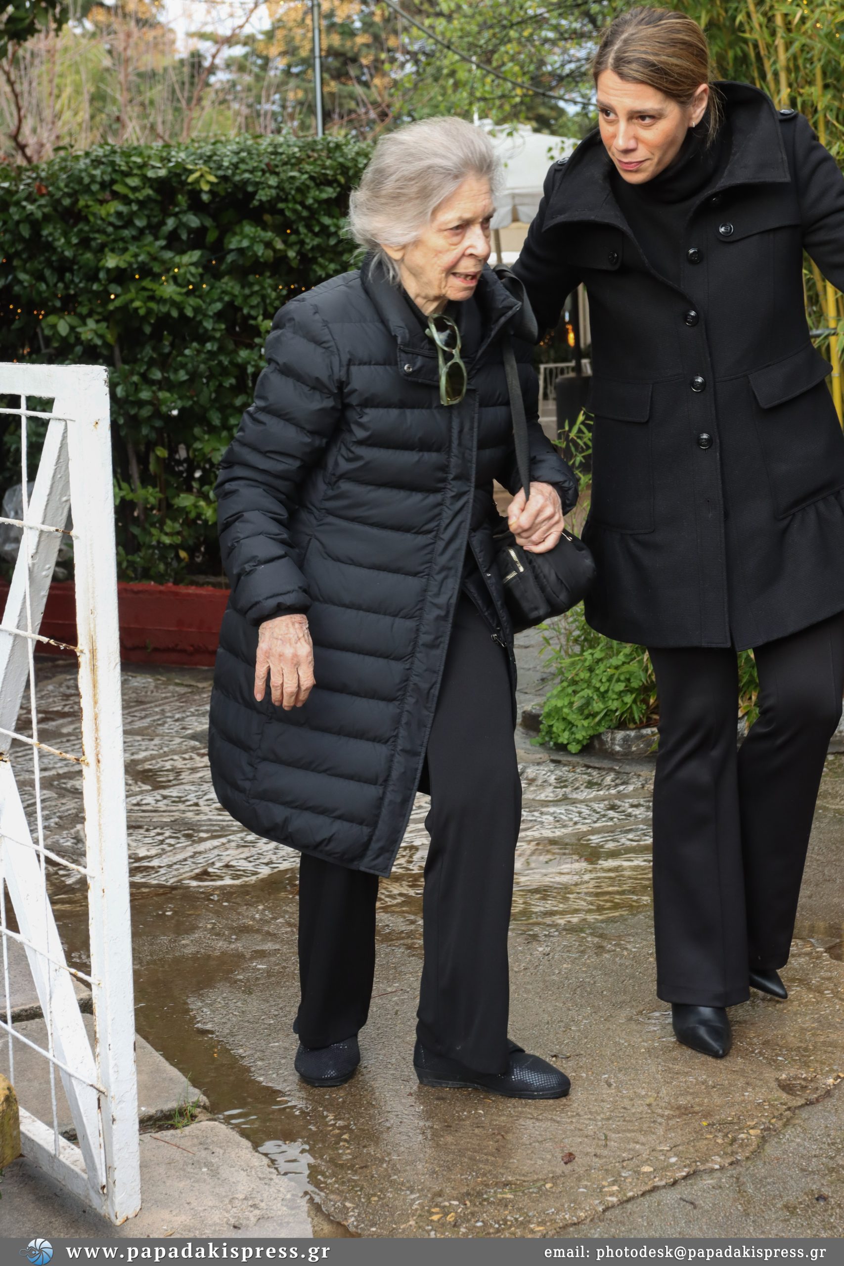 Εκτός από την σύζυγό του Άννα Μαρία και τα παιδιά του, στο μνημόσυνο βρέθηκαν η βασίλισσα Σοφία και η πριγκίπισσα της Ελλάδας και της Δανίας Ειρήνη