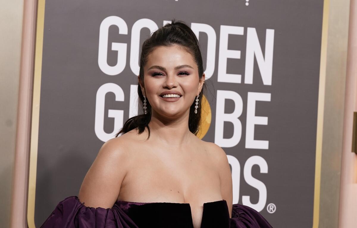 Selena Gomez: Η τραγουδίστρια μοιράζεται την ιστορία της  