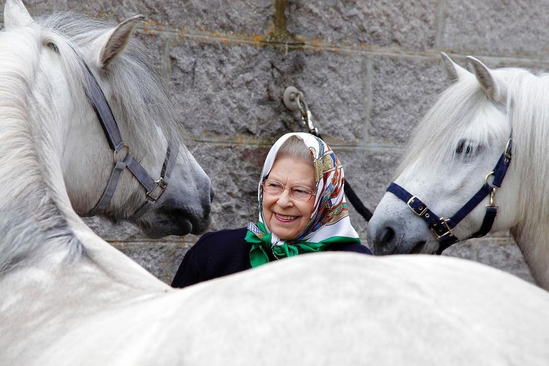 Η βασίλισσα Ελισάβετ στο Μπαλμόραλ. Photo: Instagram/balmoral_castle