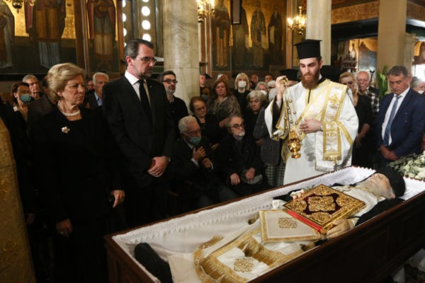 Πρίγκιπας Νικόλαος - Βασίλισσα Άννα Μαρία: Εκπροσώπησαν την Ελληνική Βασιλική Οικογένεια στην κηδεία του π. Πατρίκιου Καλεώδη 