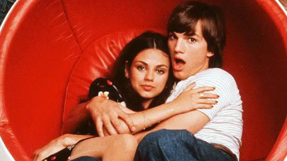 Mila Kunis – Ashton Kutcher: Πώς είναι άραγε να φωνάζεις τους συμμαθητές σου με τα ονόματα των διάσημων γονιών σου;