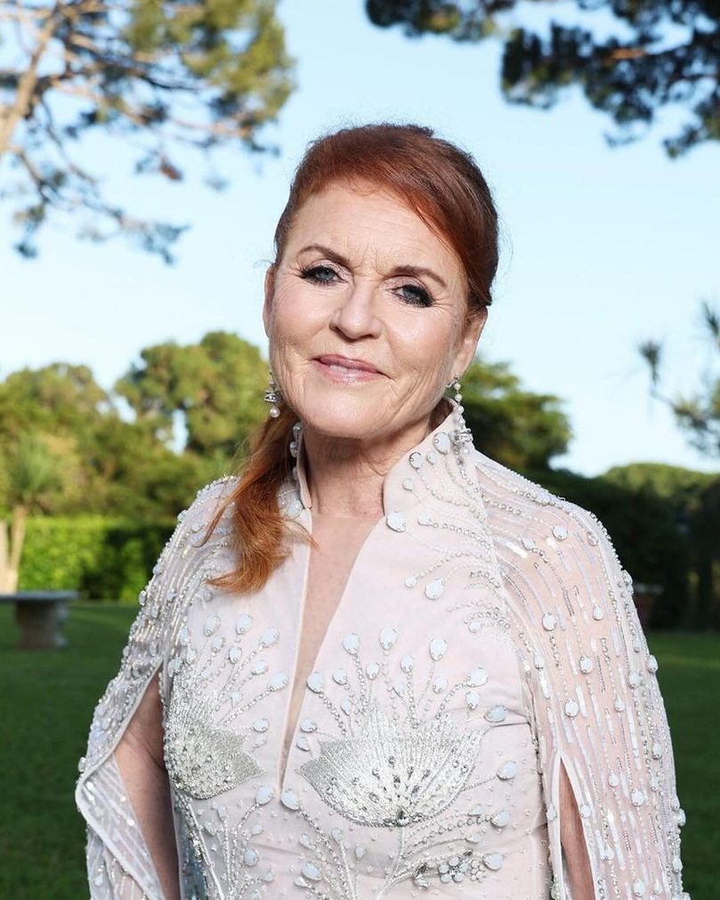 Sarah Ferguson: Το σημαντικό μήνυμά της στις Κάννες για τη βασίλισσα Ελισάβετ και τη μόδα