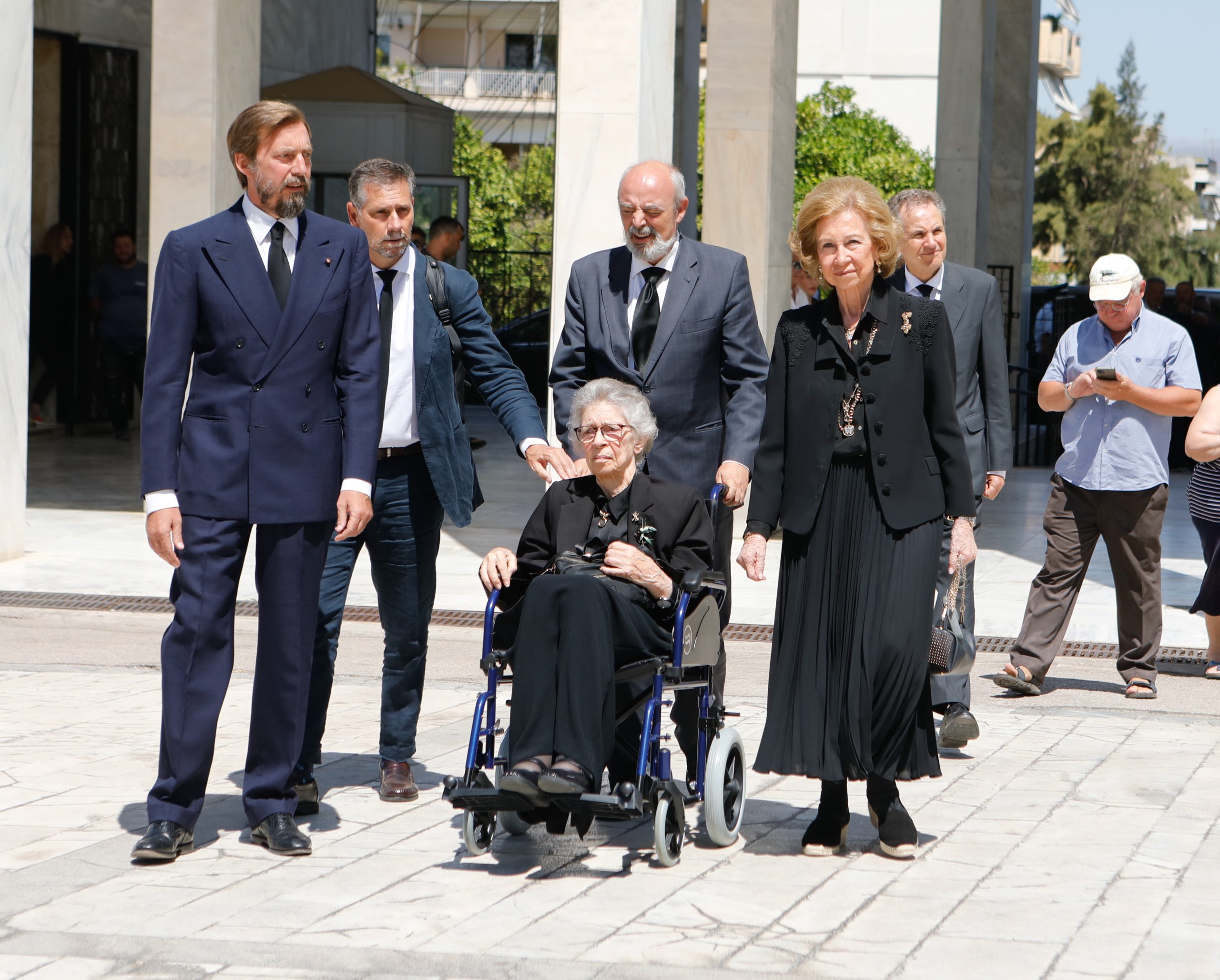  Η βασίλισσα Σοφία με την αδελφή της πριγκίπισσα Ειρήνη