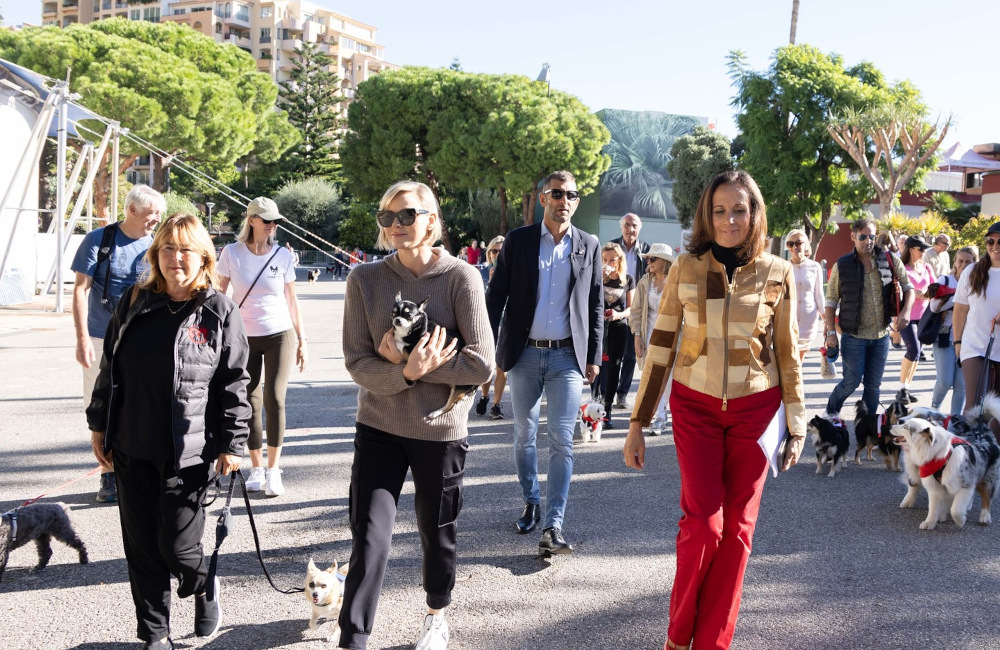 Πριγκίπισσα Σαρλίν: «Σπάει» κάθε κανόνα με τη νέα της εμφάνιση