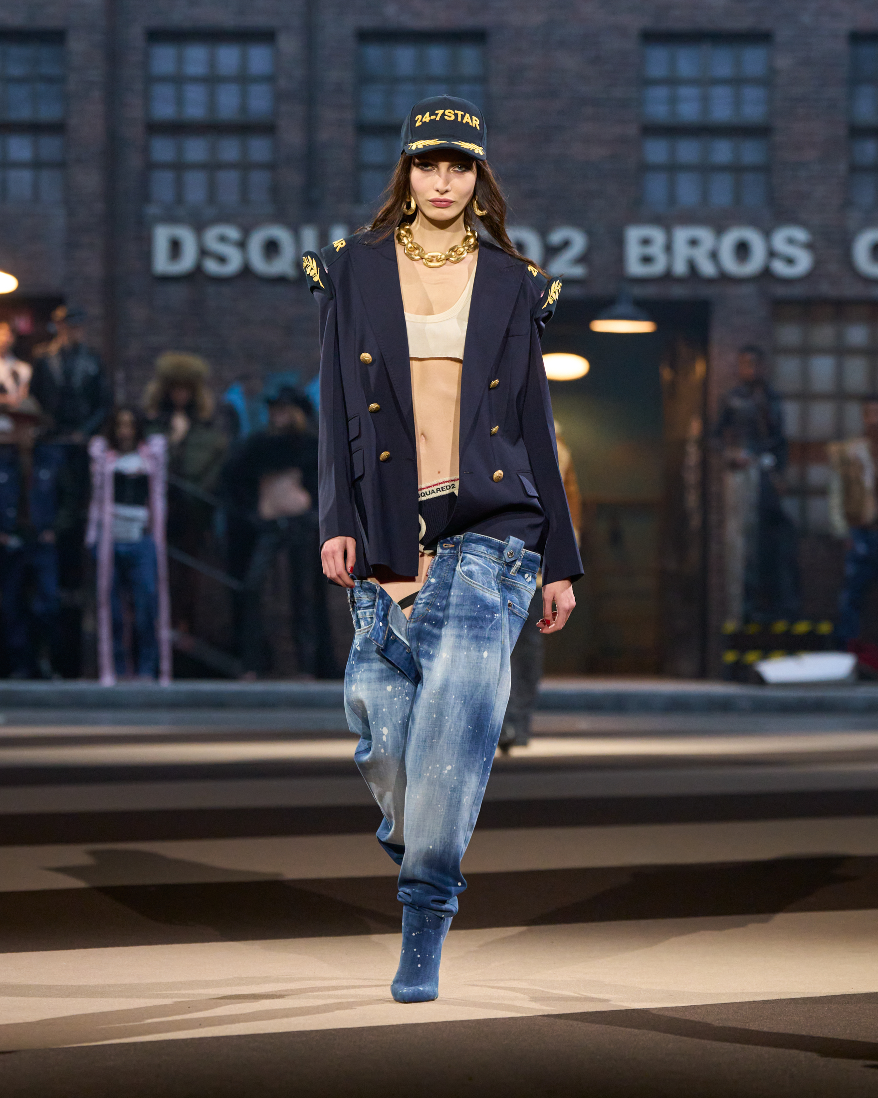 Dsquared2