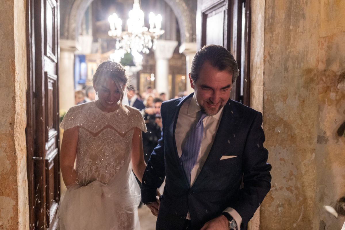 Οι νεόνυμφοι μετά το μυστήριο. Photo:  https://www.greekroyalfamily.gr/gr/